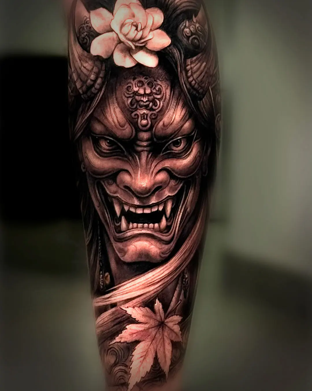 Máscara Hannya, hiper realista
