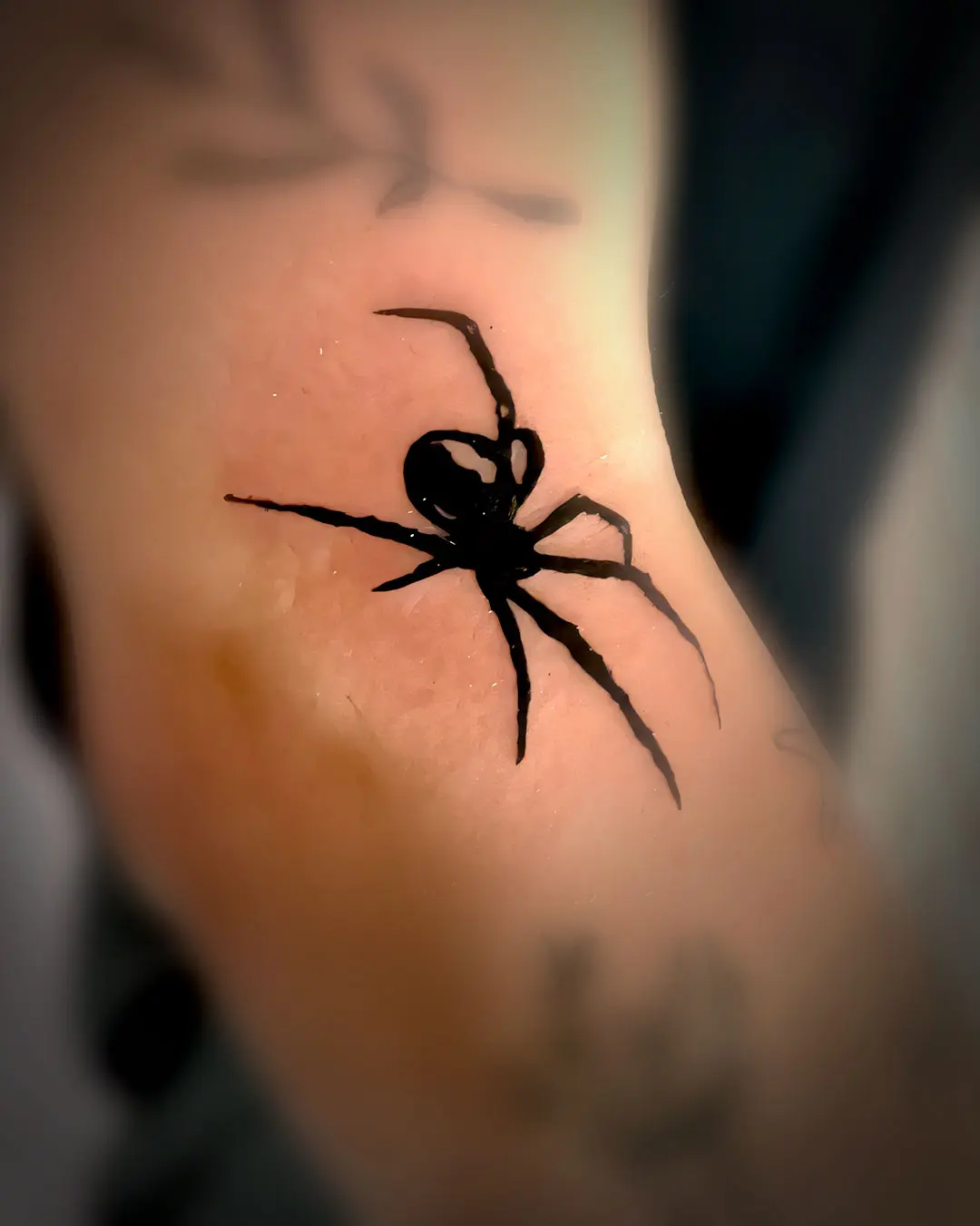 Araña — Estilo Blackwork