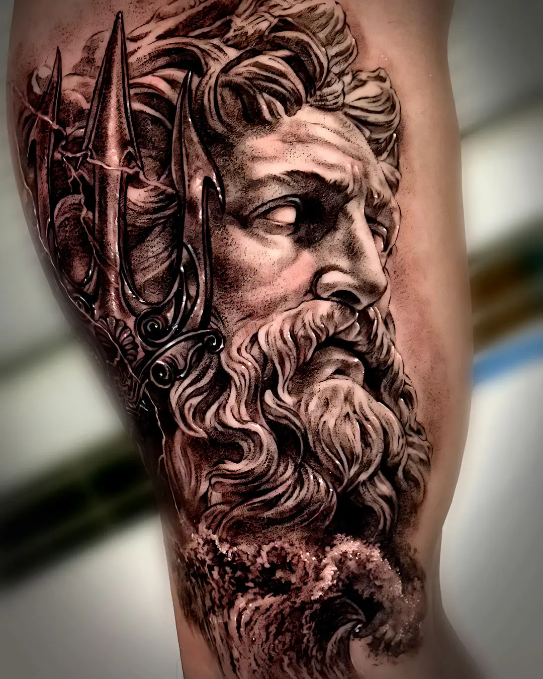 Tatuaje de puntillismo, dotwork y fine line en InKuba